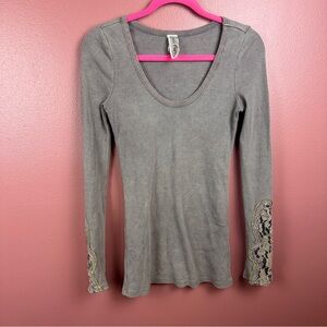 Free People Gray Long Sleeve Thermal Top with lace sleeves fitted